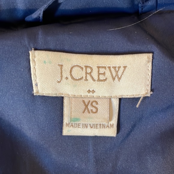 J Crew quilted vest navy blue XS gold zip double pocket down/waterfowl feathers - Picture 3 of 8